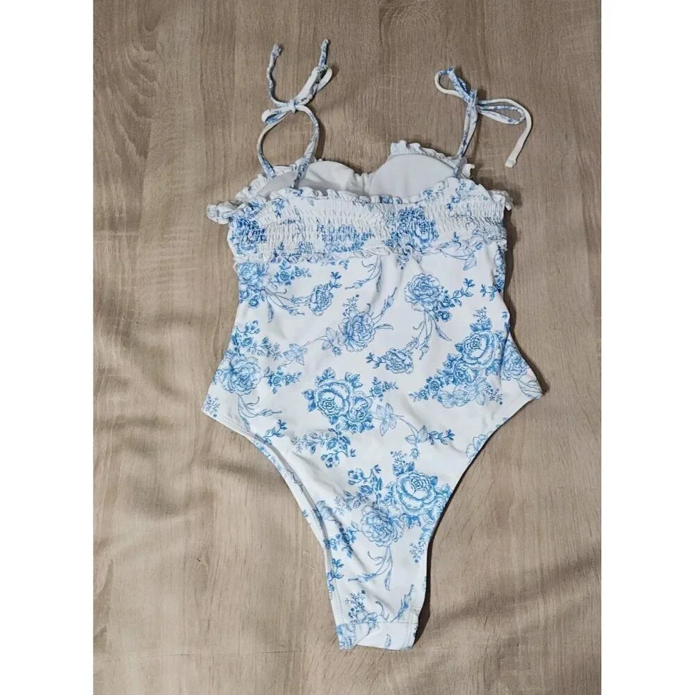 Celebrity Pink Swim Size S 4-6 Womens One Piece Blue White Floral